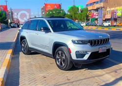 جیپ گراند شیرۆکی